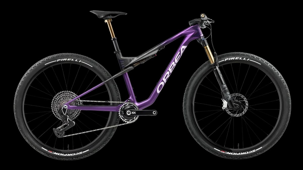Oiz M-LTD Royal Plum - Diamond Black Carbon View (Matt)