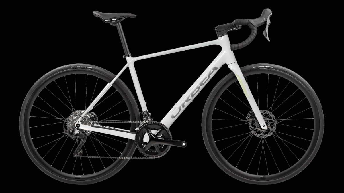 Avant H30 Golden White -Smooth Silver (Gloss)