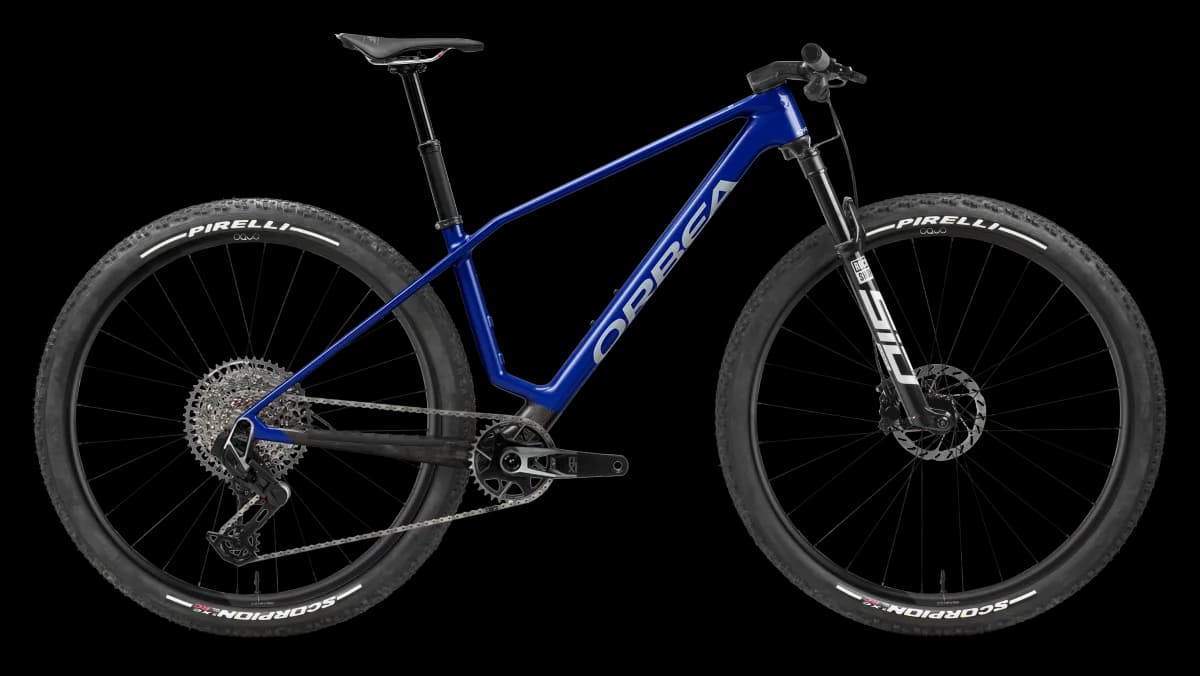 Alma M-TEAM AXS Cobalt Blue (Gloss) - Carbon Raw (Matt)