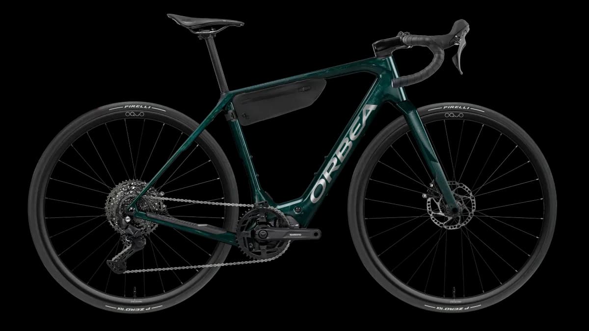 Denna M40 Escape Green Gloss - Foggy Matt