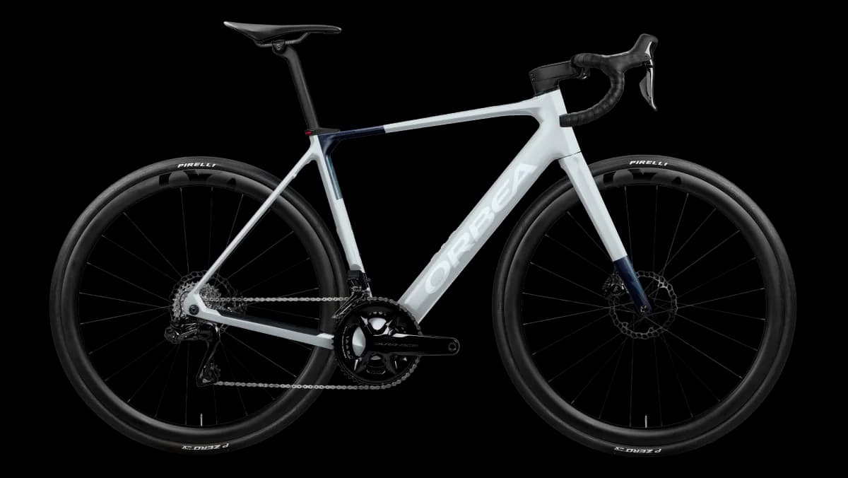 Gain M10i Halo Silver (Matt) - Blue Carbon View (Gloss)