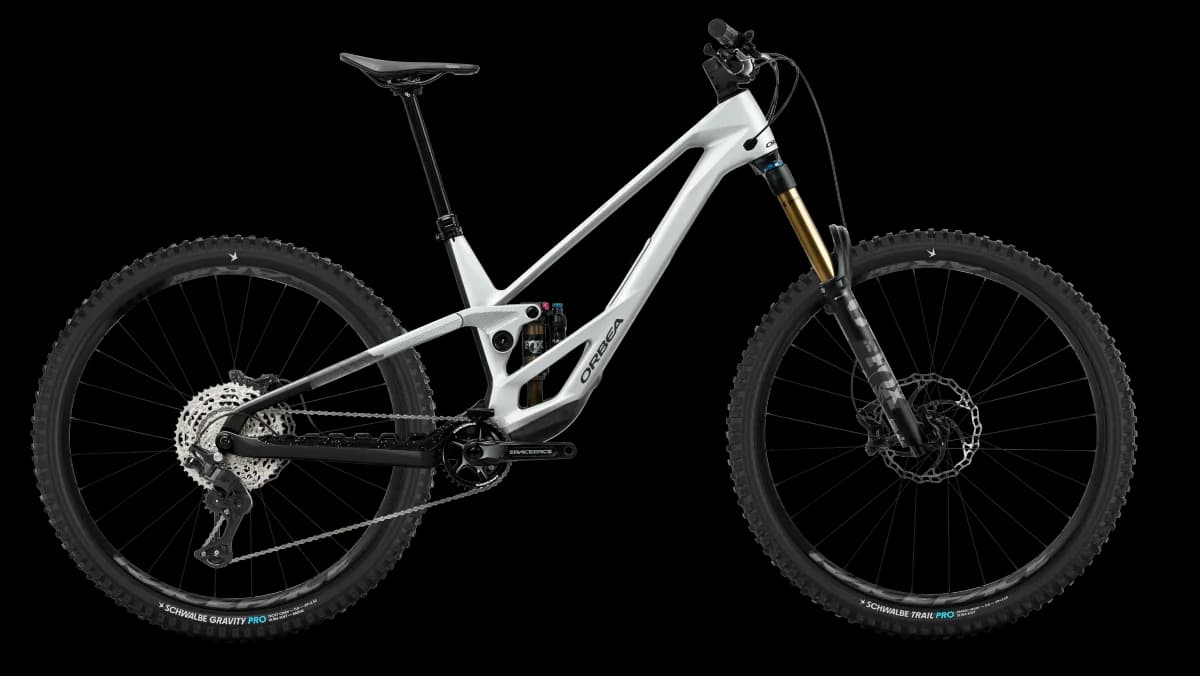 Rallon E10 2027 White Chic - Diamond Black (Gloss)