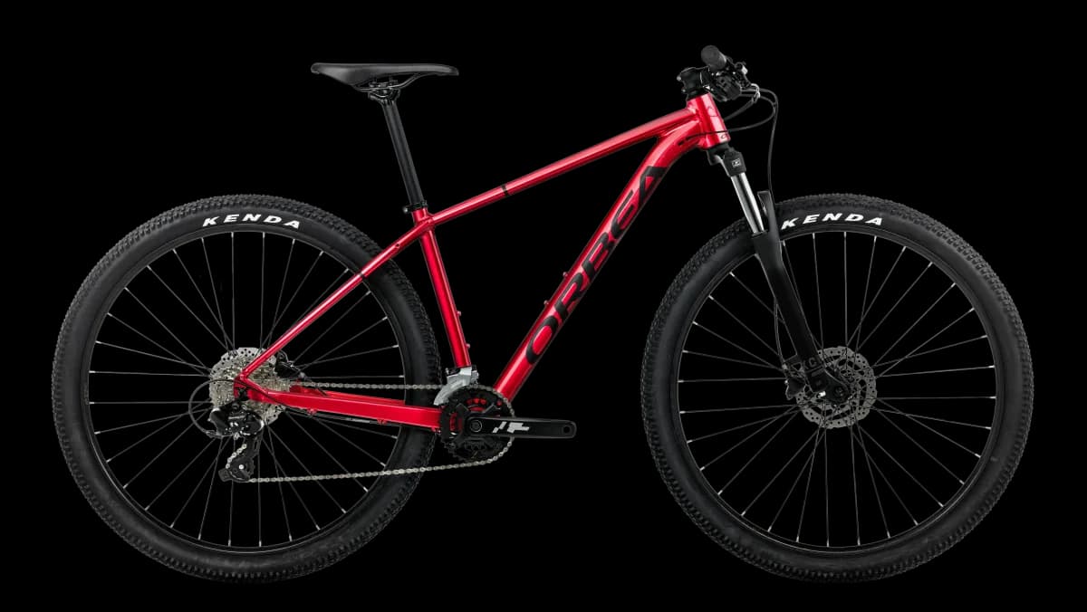 Onna 50 Burning Red (Gloss) - Black (Matt)