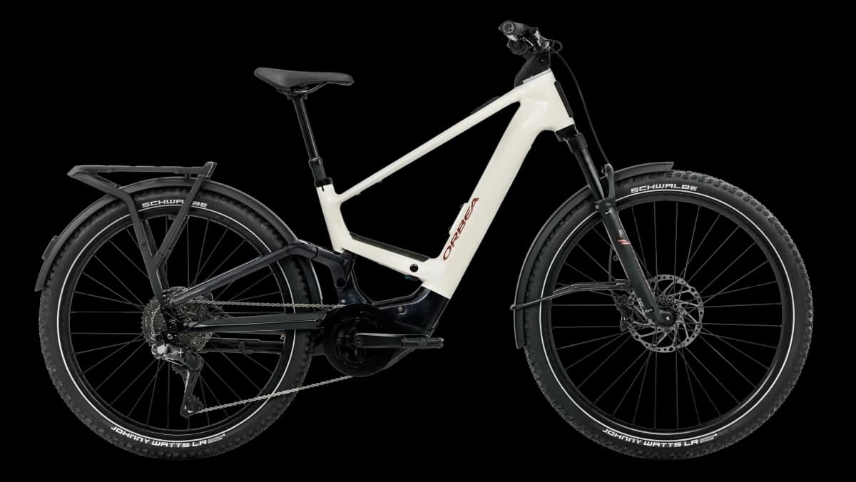 Muga 20 Ivory White - Black (Gloss)