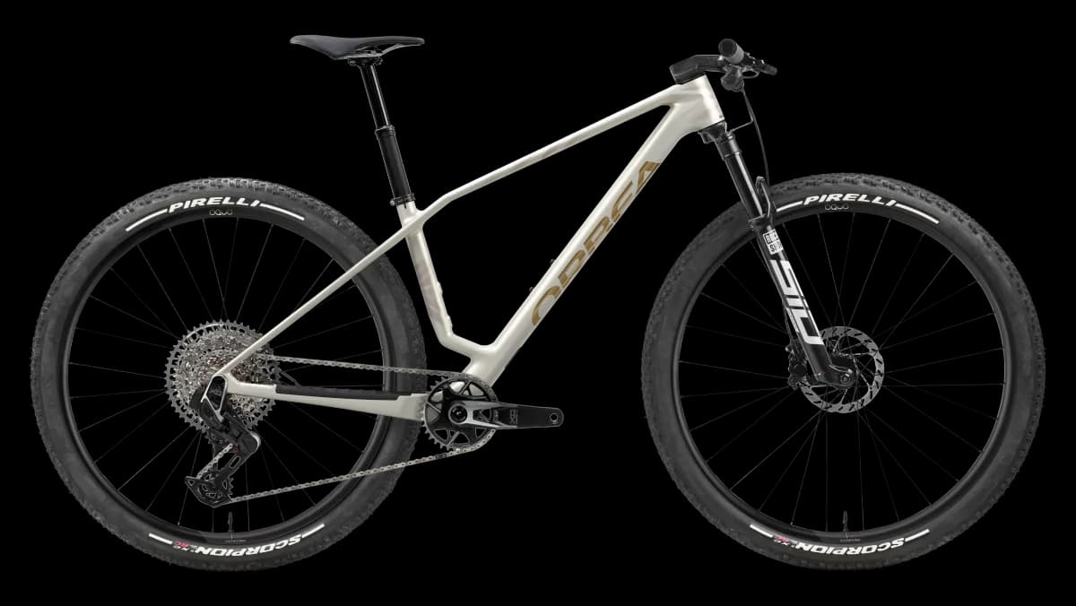 Alma M-TEAM AXS Golden White - Titan Gold (Matt)