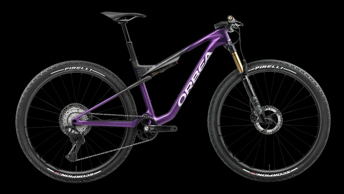 Oiz M-PRO Royal Plum - Diamond Black Carbon View (Matt)