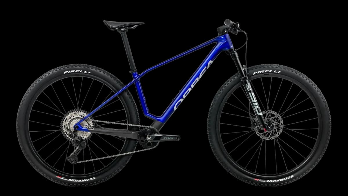 Alma M30 Cobalt Blue (Gloss) - Carbon Raw (Matt)