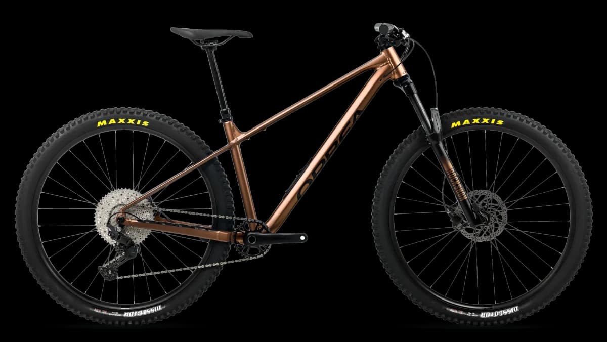 Laufey H30 Metallic Cinnamon (Matt) - Black (Gloss)