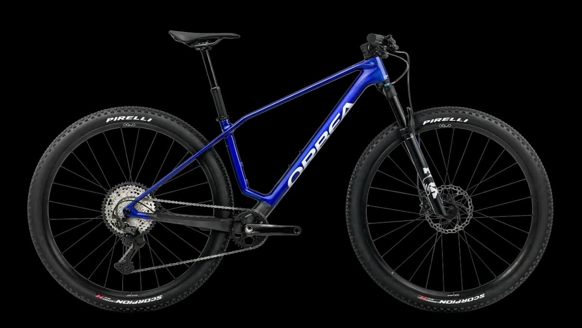 Alma M20 Cobalt Blue (Gloss) - Carbon Raw (Matt)
